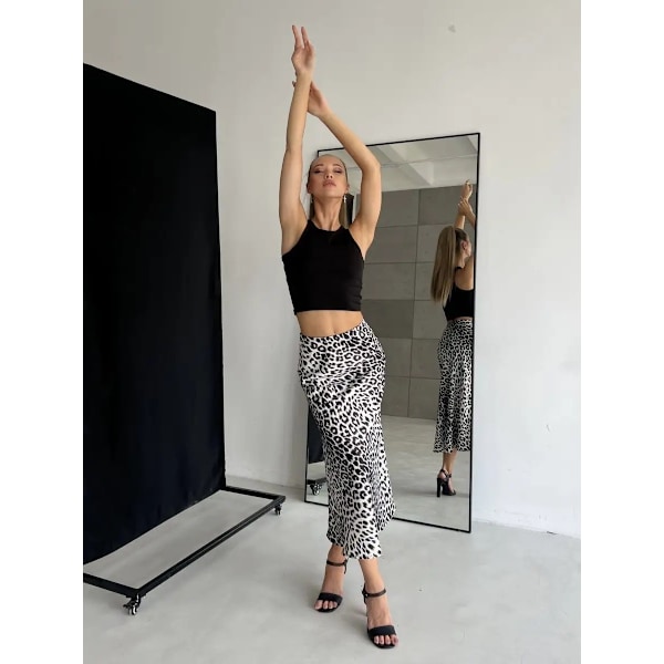 Sateng skjørt med leopardmønster, høy midje, elastisk midje, lang skjørt white M