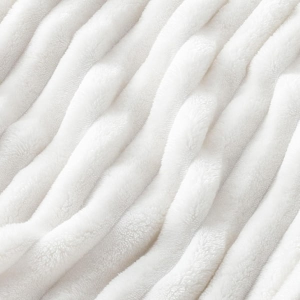 Super Mjuk Kastfilt Premium Silkeslen Flanell Fleece 3D Ribbad Jacquard white 100*150cm