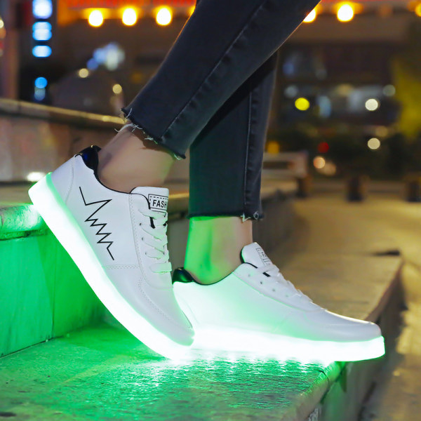 Glödande Sneakers för barn Luminous Shoes med Light Up sula Black 40