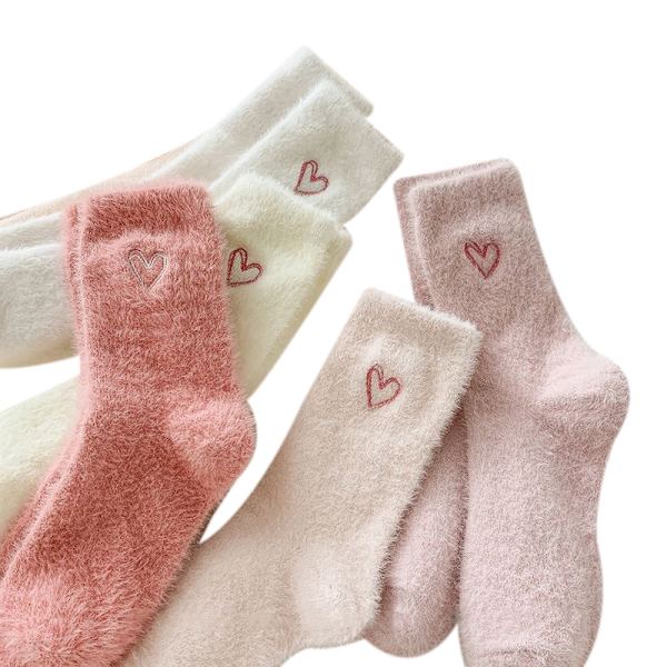 Plush Varma Sova Hemmiga Fluffiga Vita Hjärtformade Strumpor