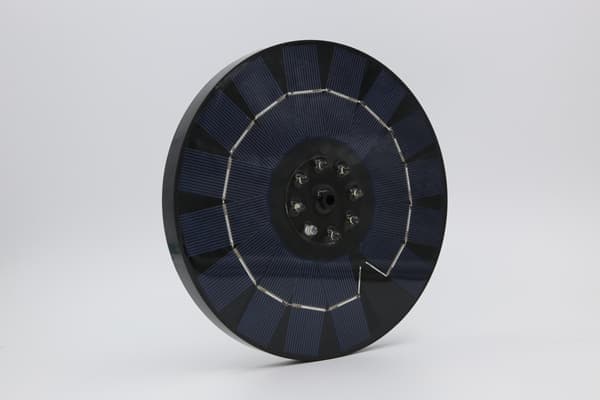 Solcelledrevet Vannfontene 18 cm med Hvit LED-belysning