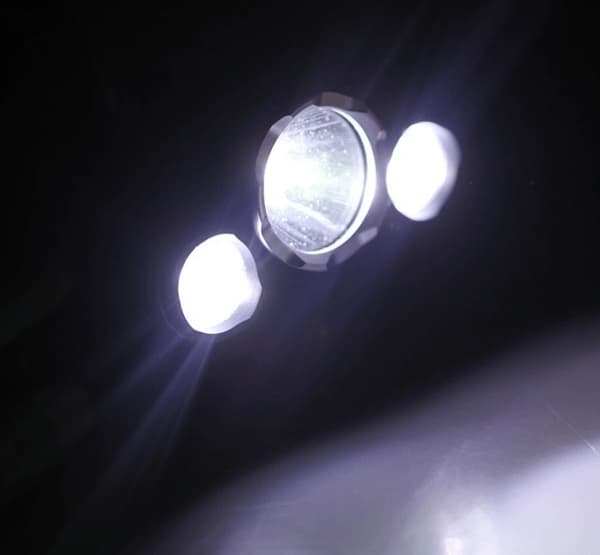 Vannbestandig hodelykt med 3 oppladbare LED-er