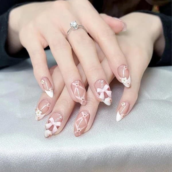 24 stk. korte mandelformede franske manicure kunstige negle til at lime på
