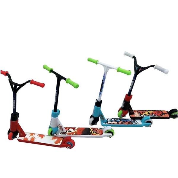 Legering Finger Scooter Skateboard leksak för toddler Slumpmässig färg