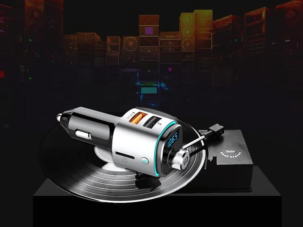 Bluetooth FM-sender for bil, 2 USB-hurtigladere med LED-lys, håndfrie samtaler