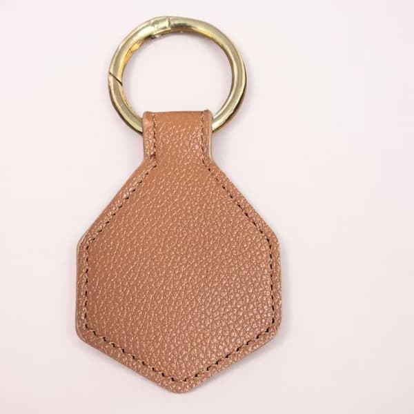 Rund magnetisk hatteklips for oppbevaring av utendørshatt og skjerf Brown Hexagon