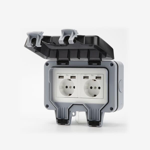 Vattentätt vägguttag med strömbrytare, fällbart lock, 4 USB-portar, grå, IP66, utomhus