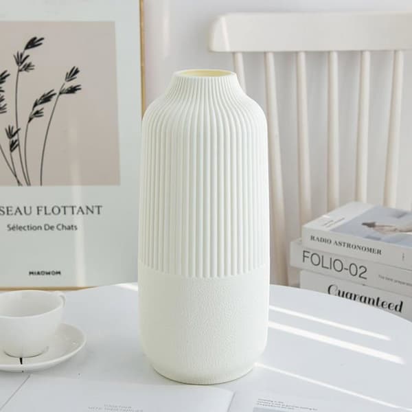 Vit plastvas för vardagsrum, matsalar, balkonger och bröllopsdekoration