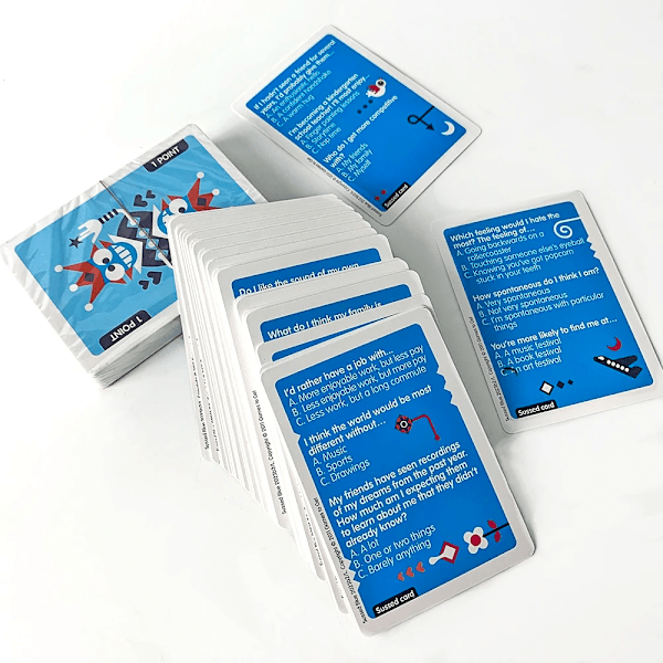 SUSSED Det Knasiga Skulle Du Hellre-Kortspelet Ungdomar, 10+, Vuxna Cool Blue Edition Brädspel För Familj Vänner