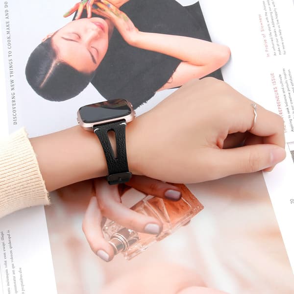 Ekte lærreim til Fitbit Versa Smartklokke, Svart, 20mm, Hul Design