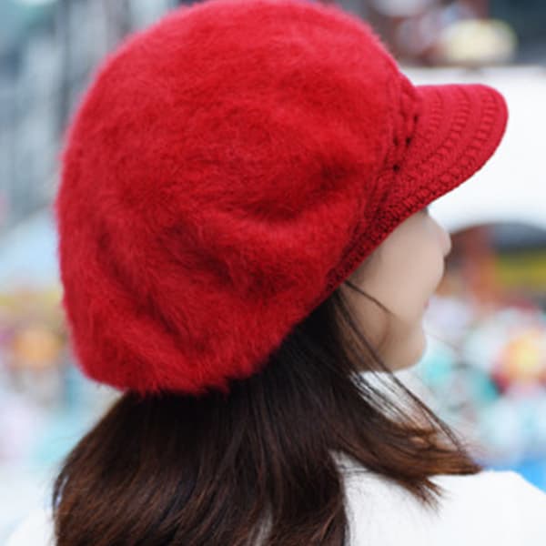 Varm, lös sittande vintermössa för damer med brätte, stickad basker, skull hat-mössor med visir Bright red