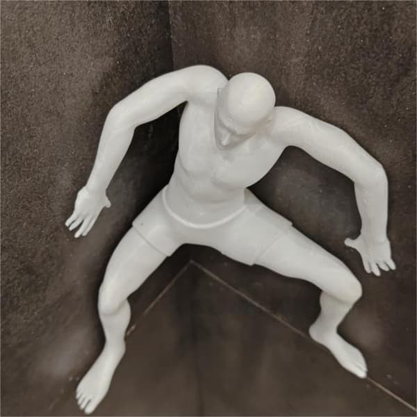 Unik klättrarskulptur väggdekor