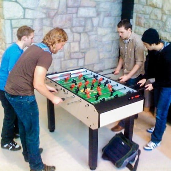 12-pack med släta vita foosballar för standard foosballbord