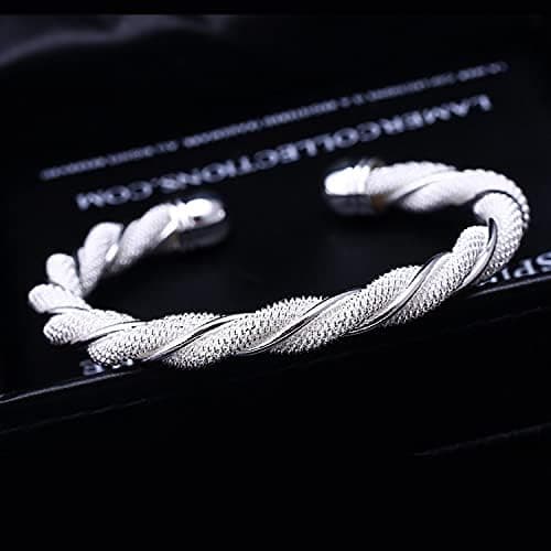 Sølvbelagt justerbart vridd mansjettarmbånd i mesh for kvinner