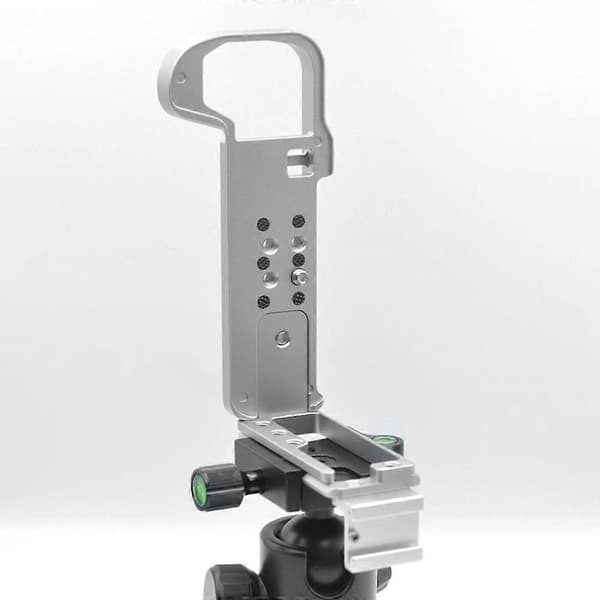 Snabbkoppling L-platta vertikalt handgreppsfäste med blixtsko för GFX100S GFX50SII kamera silver