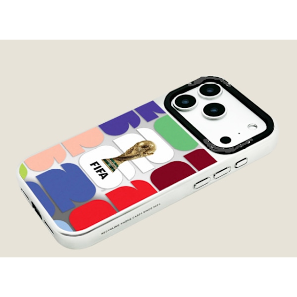Blødt etui med VM-tema til iPhone 16 Pro (sølvkanter)