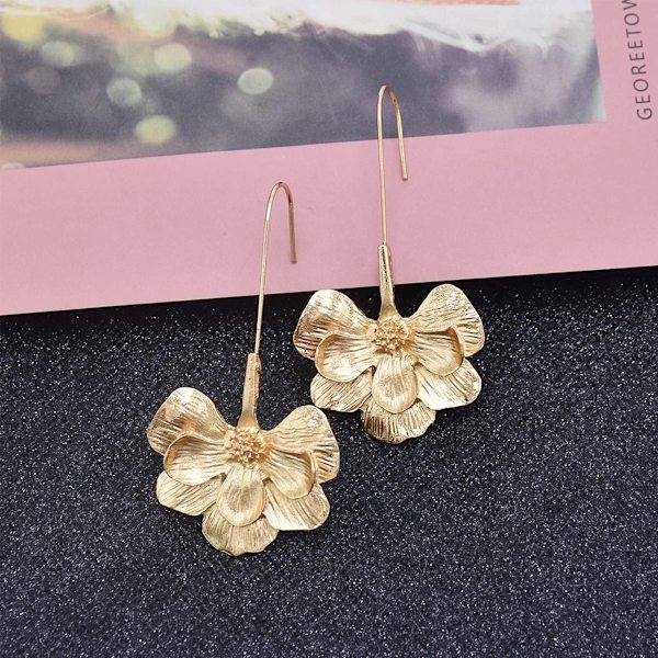 Guld Eleganta Blommor Mode Dangle Örhänge Söta Metall Blommor