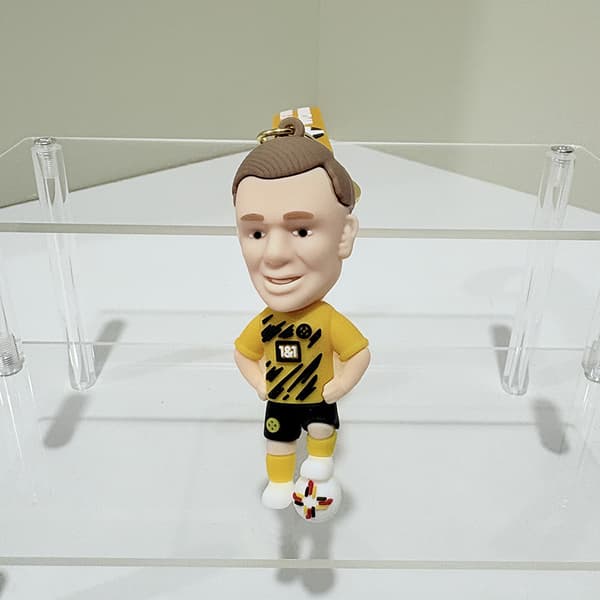 Set med 2 VM-stjärnfigurinyckelringar: Chibi-stil fotbollsstjärneprodukter