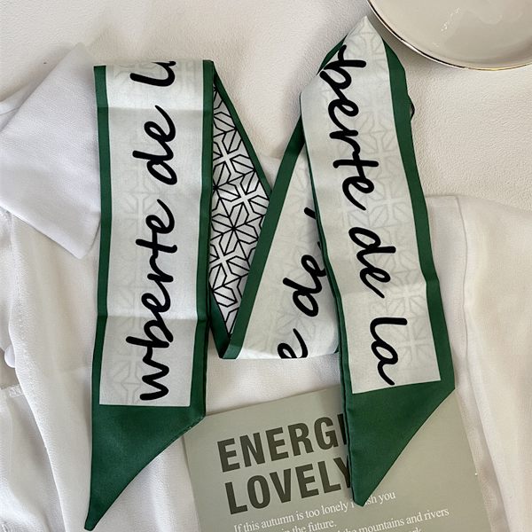 Retro liten silkescarf tjej hjärta vår och sommar smal