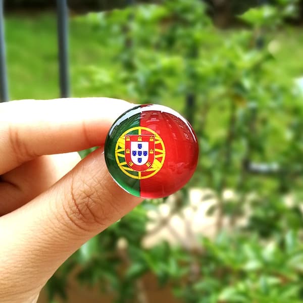 Sett med 50 runde portugisiske flaggnåler