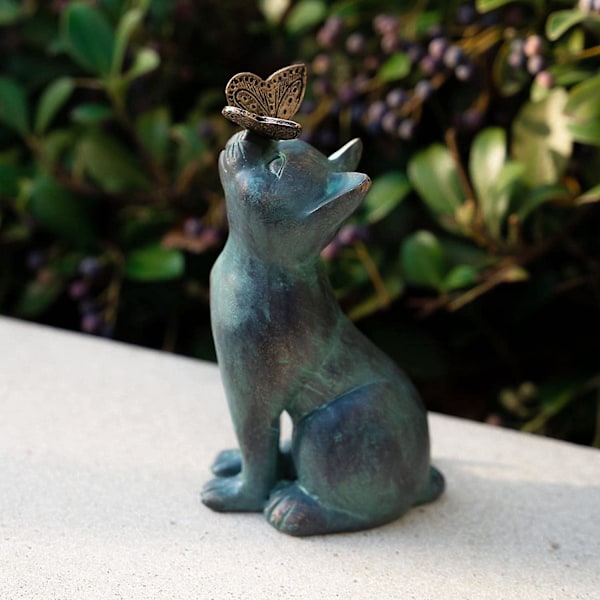 1 st kattträdgårdsstaty, katt med fjärilsfigur, katt