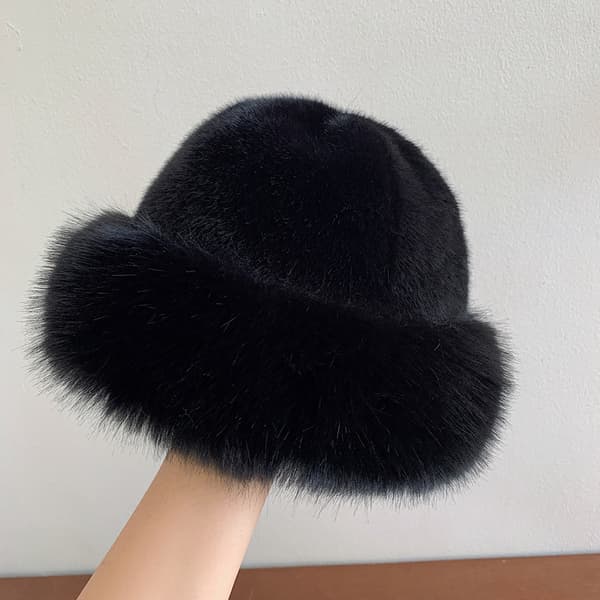 Etc Tekoturkisreunuksinen Talvimuotihattu Black