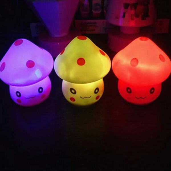Bärbar LED-lampa i form av en svamp, nattlampa