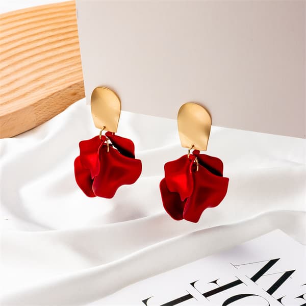Røde Chic Elegante Boho Røde Rosenblad Dingle Harpiks Øreringe Dråbe Akryl Lagdelt Matte Blomsterøreringe Statement Overdrevne