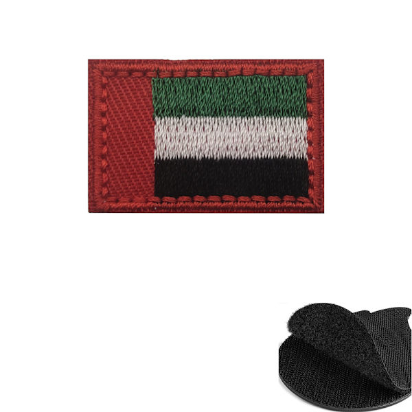 Sett med 2 broderte stoffmerker med UAE-flagget