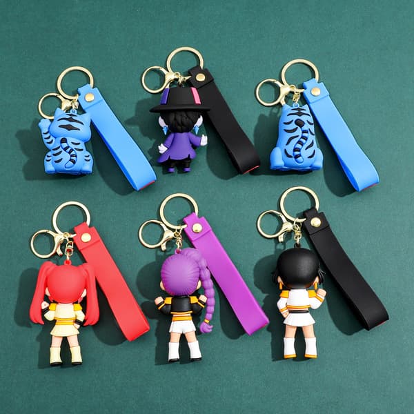 K-POP Witch Squad: 6 nyckelringberlocker – söt anime-stil, snygga väskaccessoarer, perfekt som julklappar