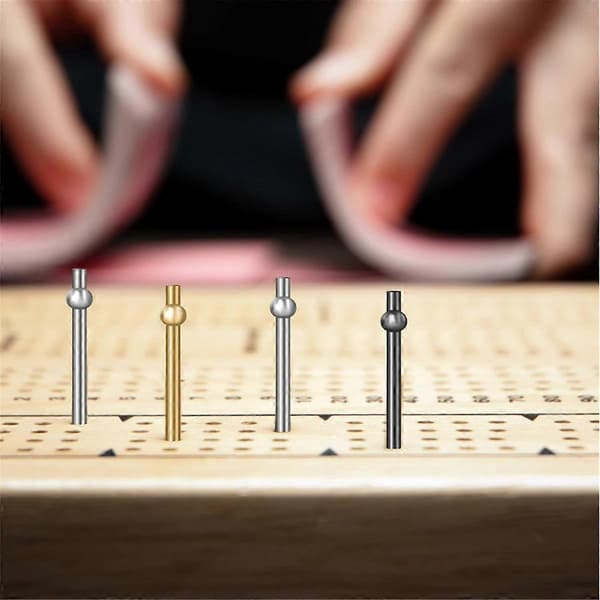 108 stk. Cribbage-pinde, pålidelige jern-Cribbage-pinde med tilspidset design, alsidigt peg-brætspil Cribbage-brætpin (3 farver)