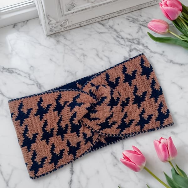 Retro Houndstooth Strikket Snoet Pandebånd: Et Alsidigt Bredskygget Pandebånd til Efterår og Vinter