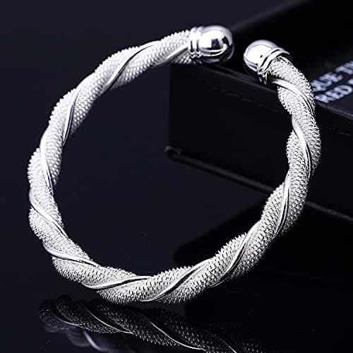 Sølvbelagt justerbart vridd mansjettarmbånd i mesh for kvinner