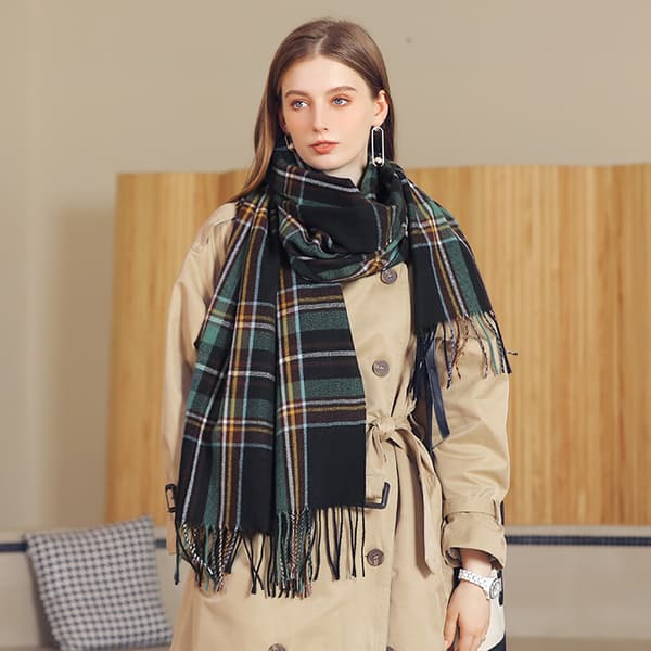 Blødt vintertørklæde med ternet skotsk design i flere farver - Perfekt som gave Style 4