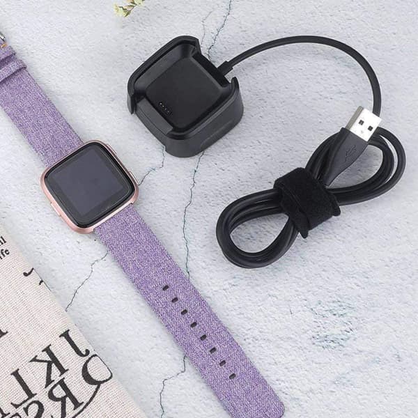 Laddningskabel Kompatibel med Versa Lite Laddare, Ersättnings USB Adapterkabel för Fitbit Versa Smartklocka