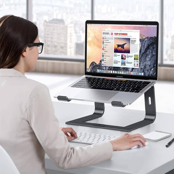 Ergonomiskt laptopställ, avtagbart laptopställ med värmeavledning