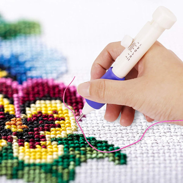 Broderisats, 100 färgade trådar, bärväska, flera tillbehör