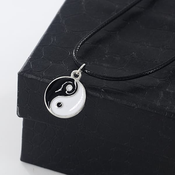 Yin Yang Tai Chi Bagua Diagram Läderhalsband