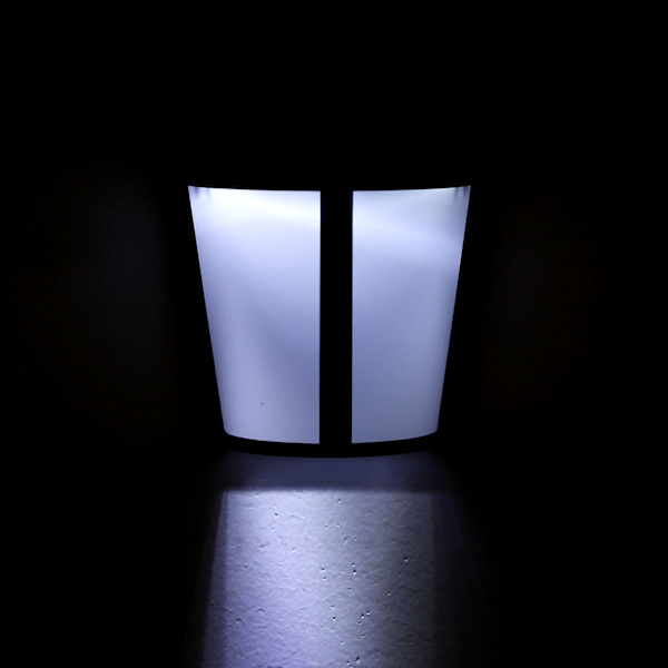 Solcellsladdad väggmonterad lampa utomhus trädgård landskap staket