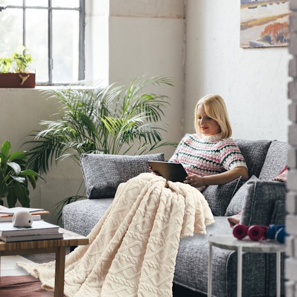 70*100cm Supermjuk Varm Enfärgad Micro Plysch Fleece Filt Pläd Matta Soffa Sängkläder Eleganta Stilar Heminredning Under 70 kr
