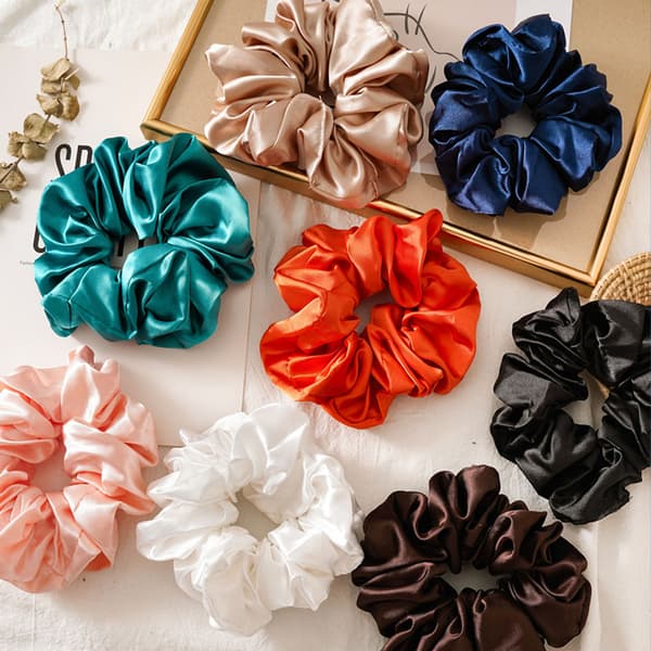 4 stk. Scrunchies Hårstrikker for kvinner Dekorasjoner Hestehalehår