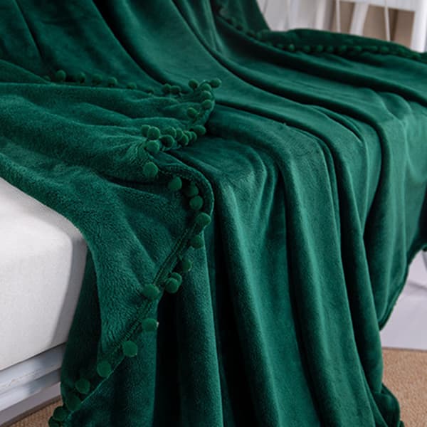 Flannel Tæppe Pomponer Hyggeligt Tæppe Sofa Tæpper - Fleece Tæppe til Sofa Blødt og Varmt, Fluffy Tæppe 130 x 160 cm som Sofatæppe Sofa