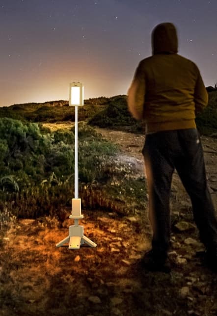 Langvarig campinglampe med stativ: LED utendørs camping- og arbeidslampe for telt