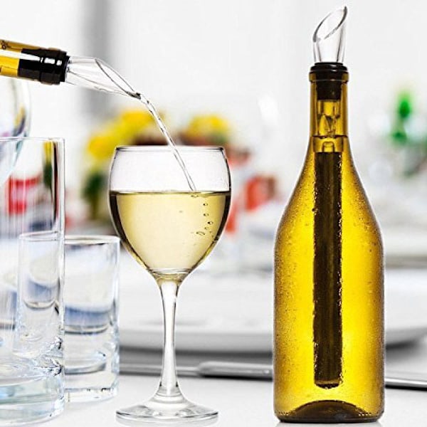 Vinkylare i rostfritt stål med vinluftare och vinkaraff,