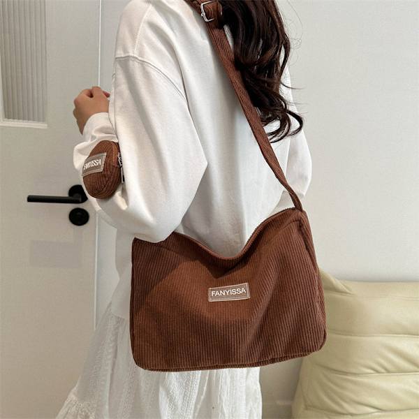 2024 Ny Crossbody-väska Studentväska för klass Kvinnlig Ins-stil Japansk Stor kapacitet Enfärgad Canvasväska Axelväska Brun
