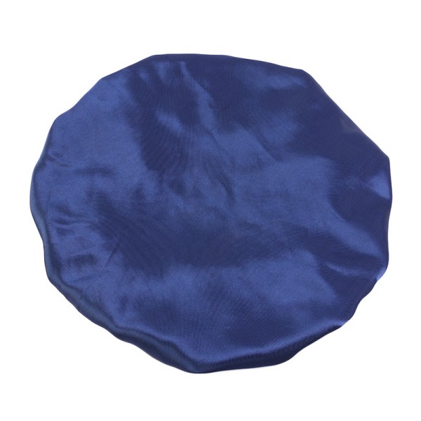 Oversized cap i satin (marinblå) med osynlig justerbar stängning