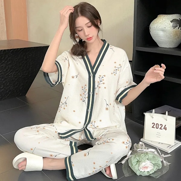 2Pcs/Set Stora Koreanska Version Av Den Casual Classic Söt Lilla Blomsterpijamas Kortärmade Långbyxor Svåriga Hemkläder 2307 2XL