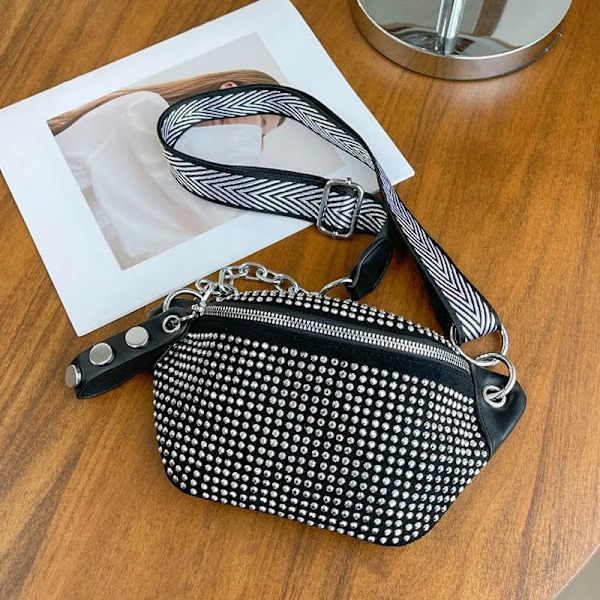 Designer Dame Midjeveske Ny Damekjede Axel Crossbody Brystvesker Diamond Fannypack Og Telefonpakke Mote Belteveske for Kvinner Sølv  Midjeveske