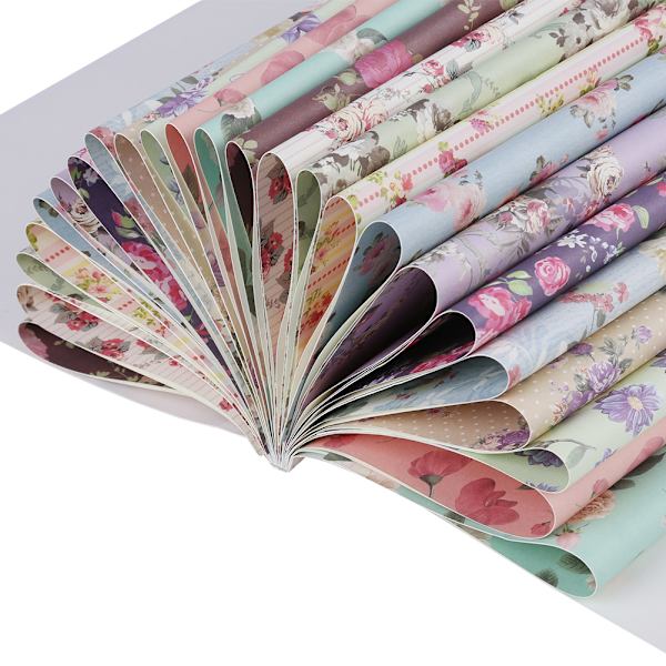 Blommigt mönstrad dekorativt inslagpapper Bok Högtider Presentinslagning Presentförpackningspapper