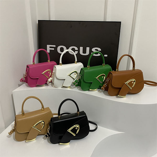 Trendig specialintresse design all-match liten fyrkantig väska damväska 2024 västerländsk stil enfärgad textur crossbody handväska Svart